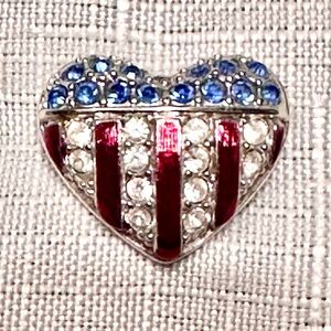 ✨🇺🇸 Tiny Pin… Huge Brave Heart Energy 🇺🇸✨
